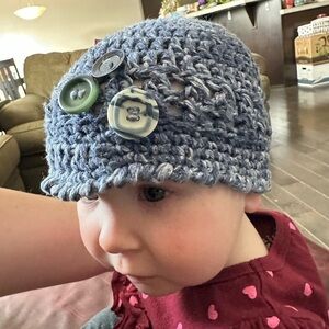 Handmade wool hat/toque for babies 3-6 months old